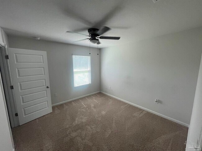 Foto del edificio - 10541 Queens Gate Cir