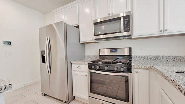 Building Photo - Verrado amenities at an affordable price!