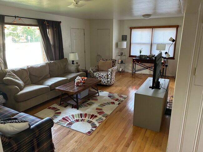 Foto del edificio - 616 W 18th St