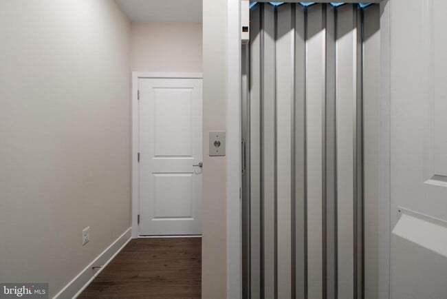 Foto del edificio - 7960 -B Potter Pl