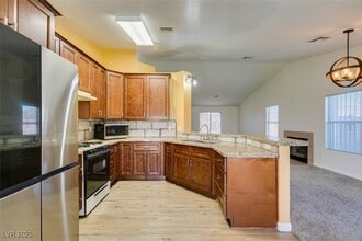 Building Photo - 420 Aloha Dr