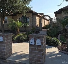 Building Photo - 618 DFW Dr