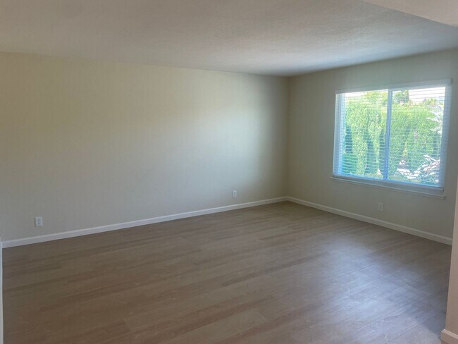 Photo - SAN JOSE - Remodeled 4 Bed 2 Bath House