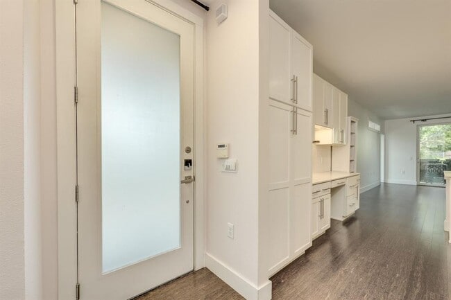 Building Photo - 2801 Dulce Ln