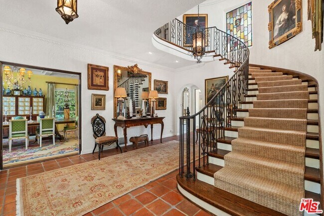 Foto del edificio - 434 S Muirfield Rd