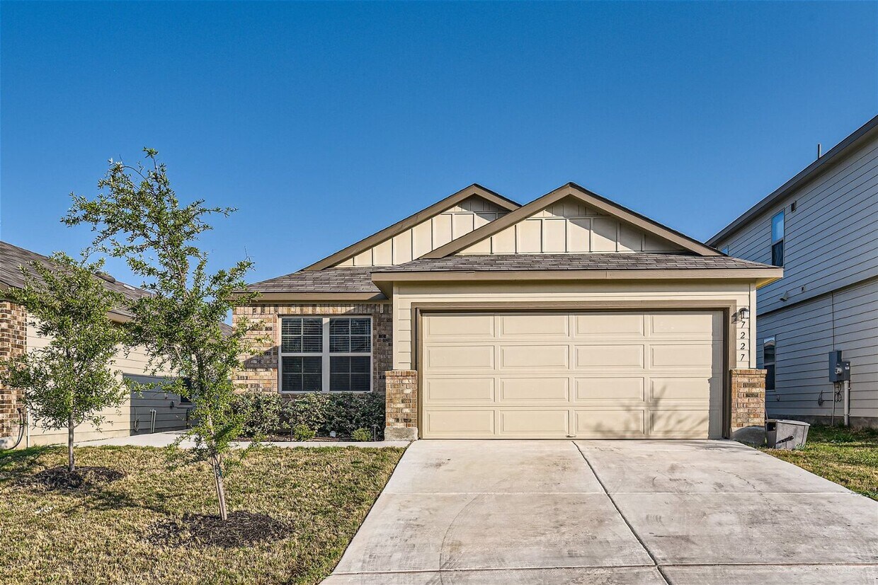 Primary Photo - Gorgeous 2 bedroom rental!