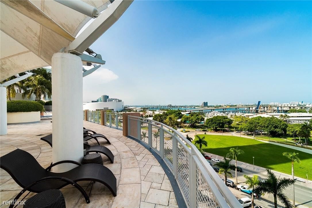 2 br, 2 bath - 253 NE 2nd St Apt 2313 - 2 br, 2 bath  - 253 NE 2nd St Apt 2313
