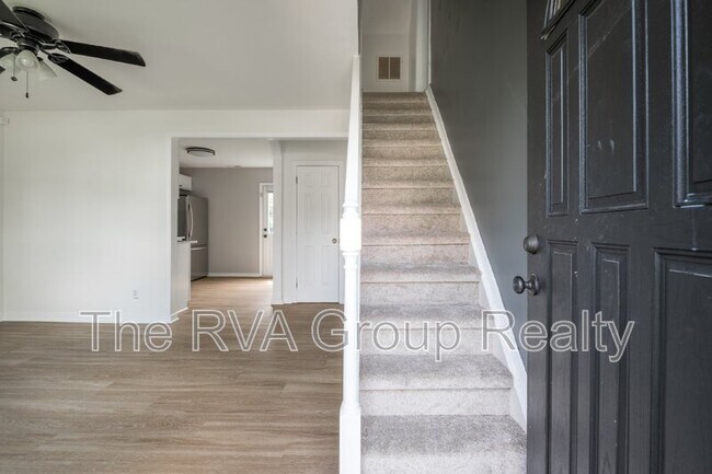 Building Photo - 712 Hill Top Dr