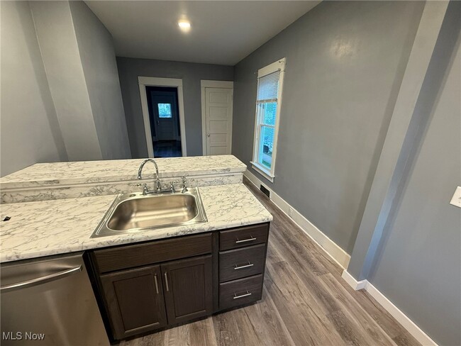 Foto del edificio - 460 2nd St NW