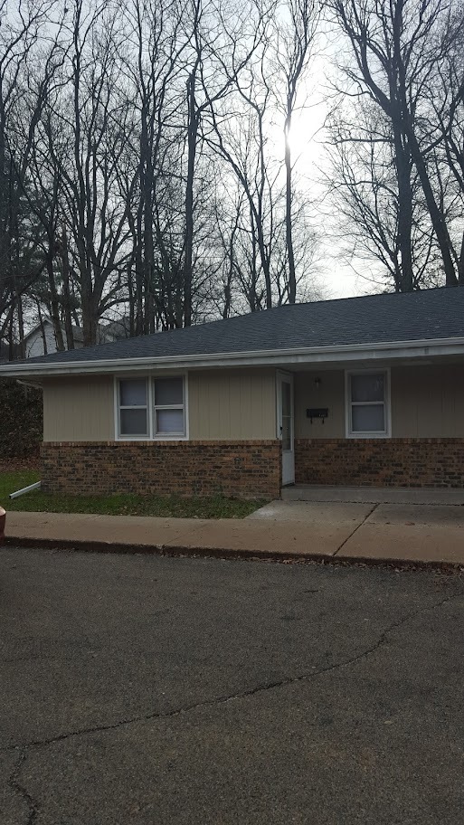 Exterior - 1508 E Lake Ave