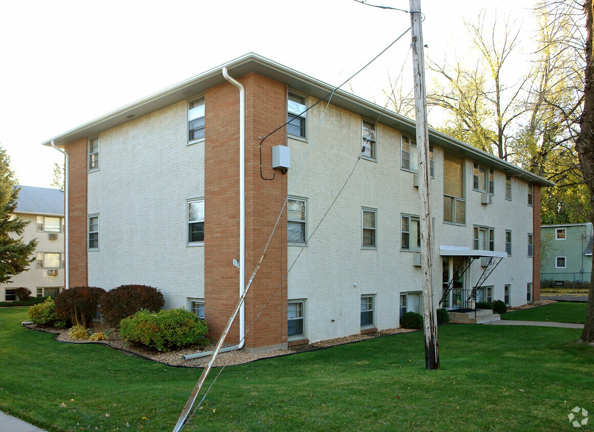 Annapolis Apartments in West Saint Paul, MN