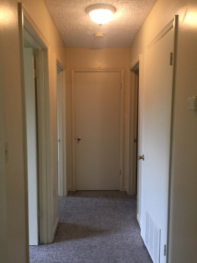 Building Photo - Robinwood Apartments