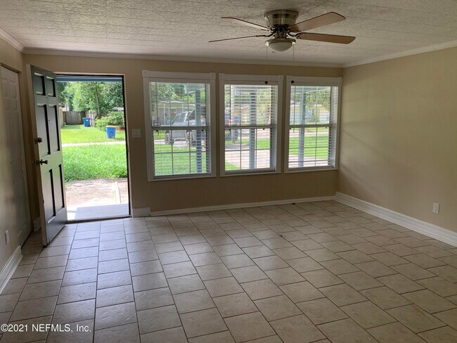 Building Photo - 6125 Terry Parker Dr S