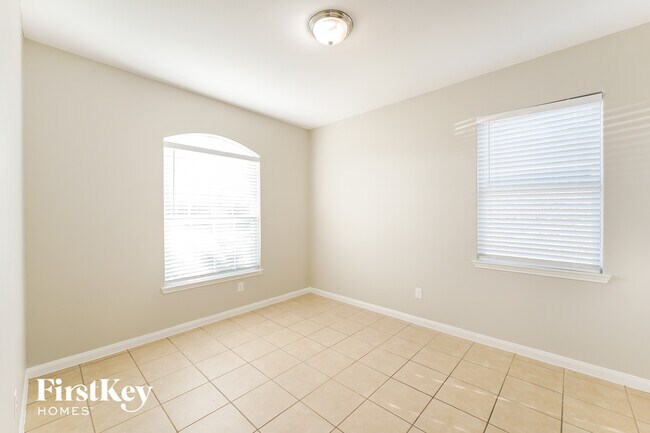 Foto del edificio - 5026 Manor Stone Ln