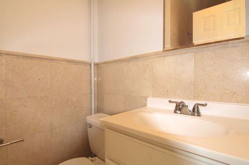 Foto del edificio - 124 E 4th St