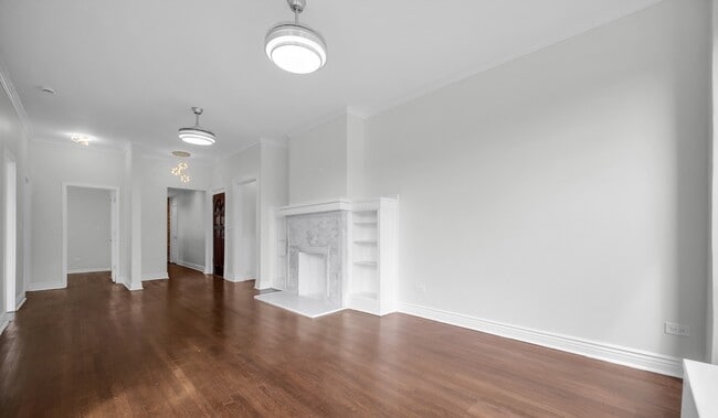 Building Photo - 5132 S Drexel Ave