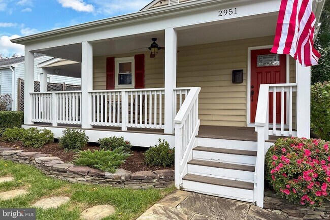 Foto del edificio - 2951 Rosemary Ln