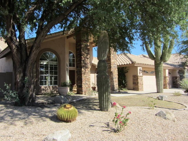 Primary Photo - 8900 E Palm Tree Dr