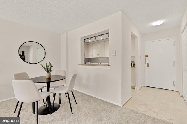Foto del edificio - 1325 18th St NW