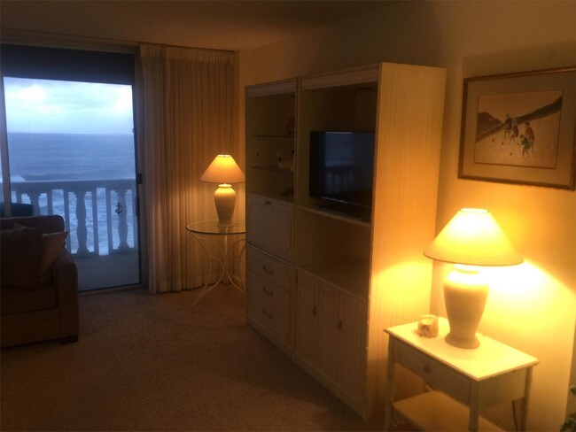 Building Photo - 1575 Ocean Shore Blvd