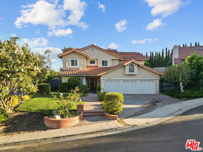 Foto del edificio - 17672 Bryan Pl