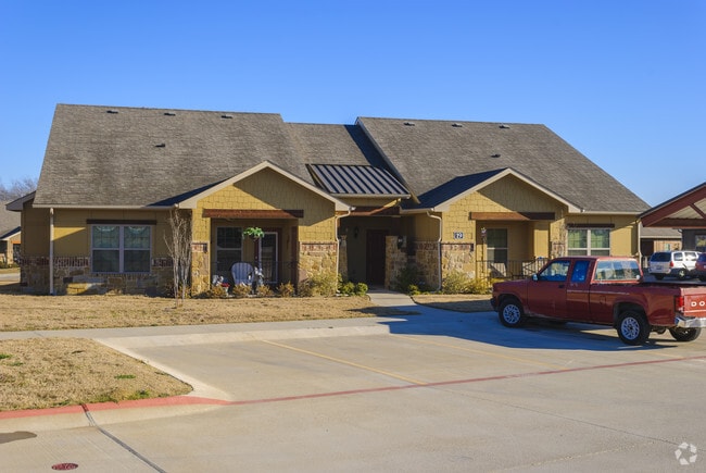 Building Photo - SilverLeaf Apartments at Gun Barrel City