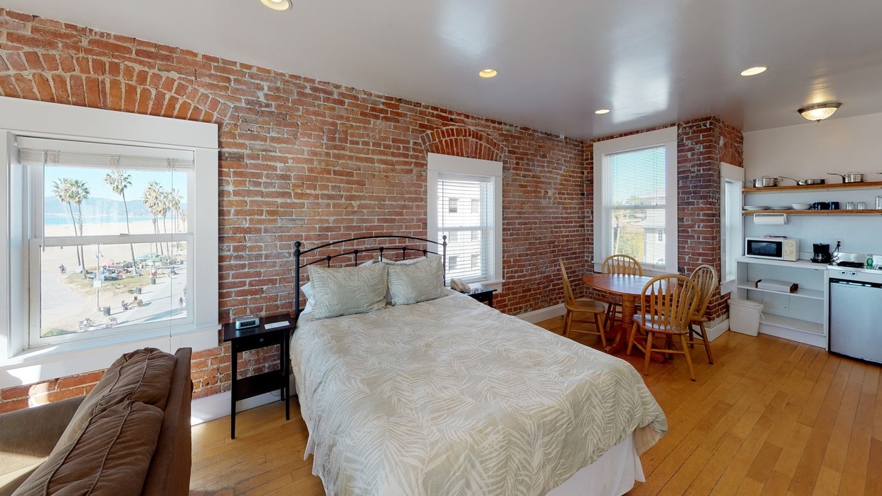 Photo - Boardwalk Flats - Ocean Front Studios Apartments