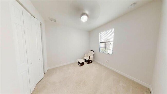Building Photo - 7415 NW 108th Ave
