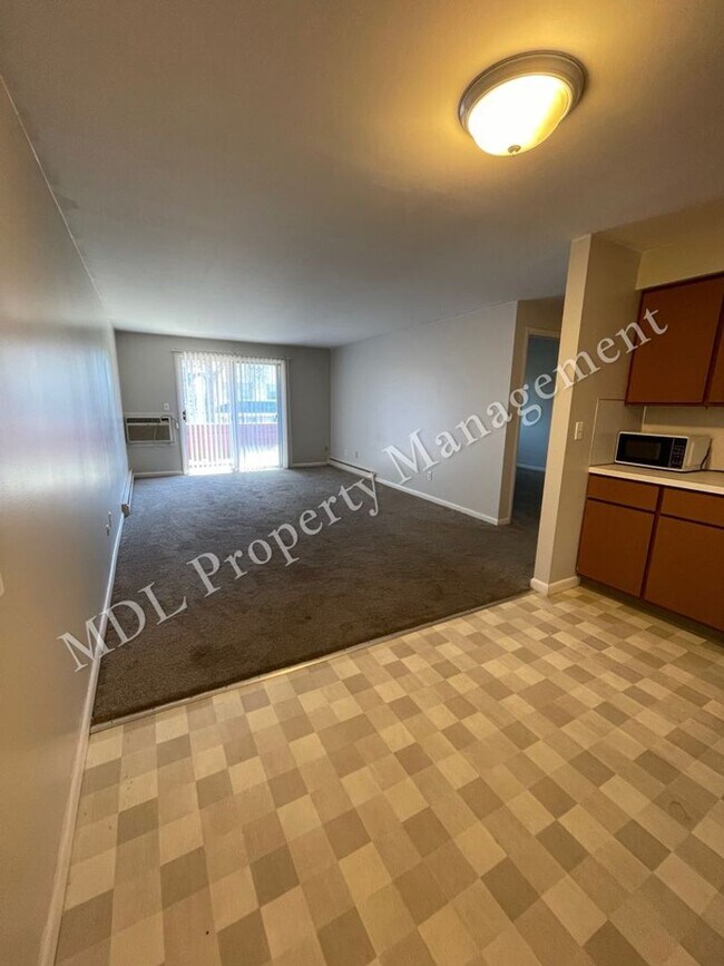 Foto del edificio - 121 N Woodbridge St