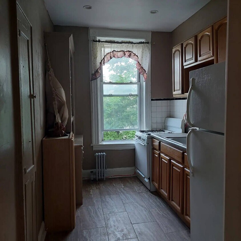 Building Photo - 138 Utica Ave