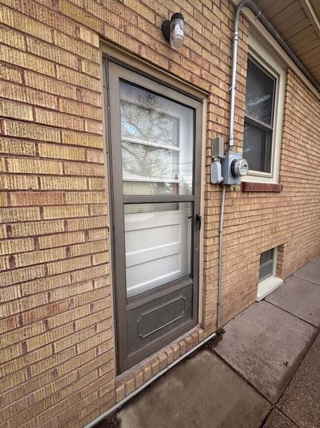 Foto del edificio - 419 W 5th Ave