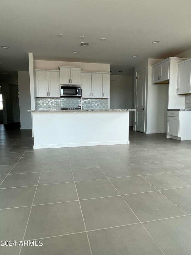 Foto del edificio - 4711 S 110th Ave