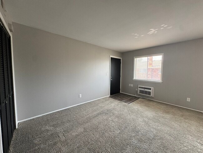 Foto del edificio - 4431 Oakwood