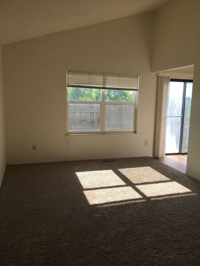 Building Photo - 3 Bedroom Home in SW Loveland!