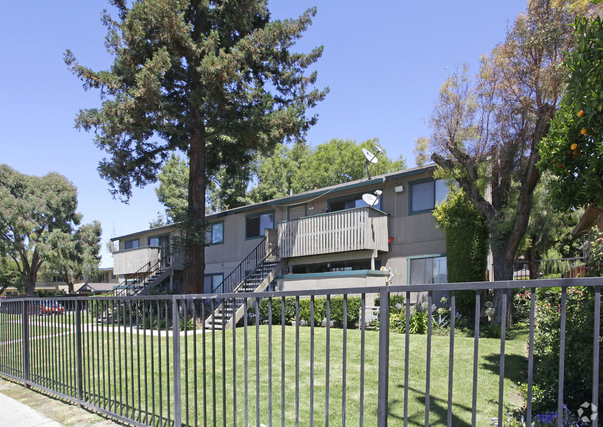 Building Photo - Jackson Place Apartments