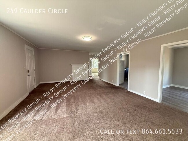 Foto del edificio - 249 Caulder Cir