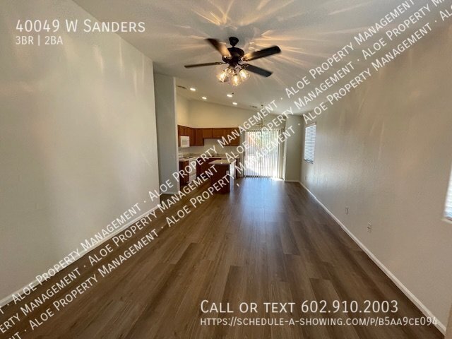 Foto del edificio - 40049 W Sanders Way