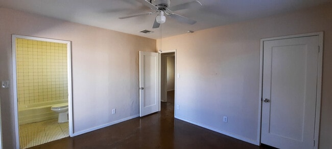 Building Photo - Sweet 1940's 3 Bedroom Home located near the VA