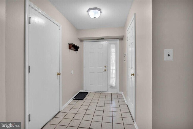 Foto del edificio - 506 Hazelwood Ln