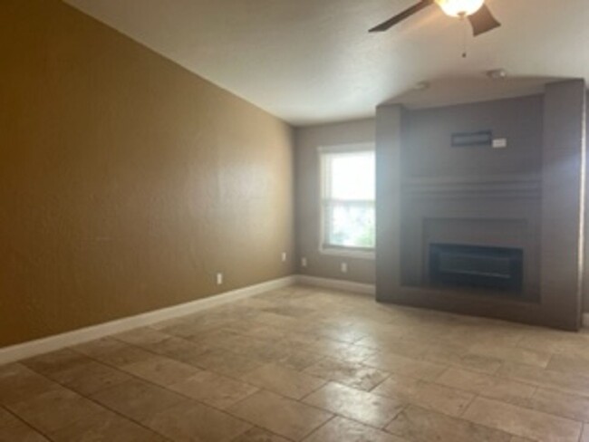 Building Photo - For Lease - 4452 Esmond - Odessa TX
