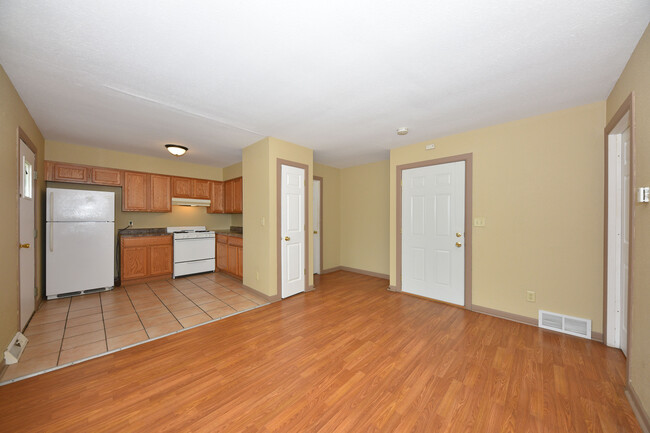 Building Photo - 5856 N 94th St