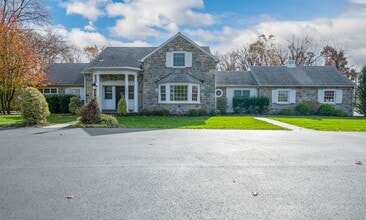 Building Photo - 558 Brownsville Rd