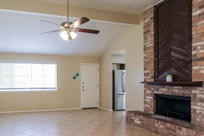 Foto del edificio - 16738 Quail Run Dr