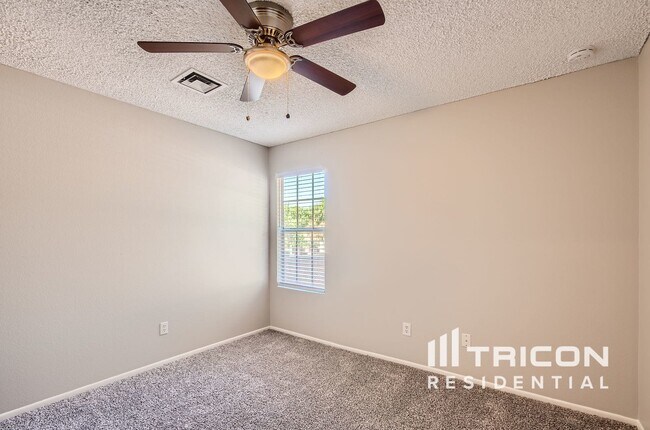 Foto del edificio - 3831 W Harrison St