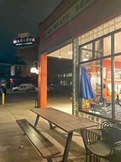 Foto del edificio - 1833 N Williams St