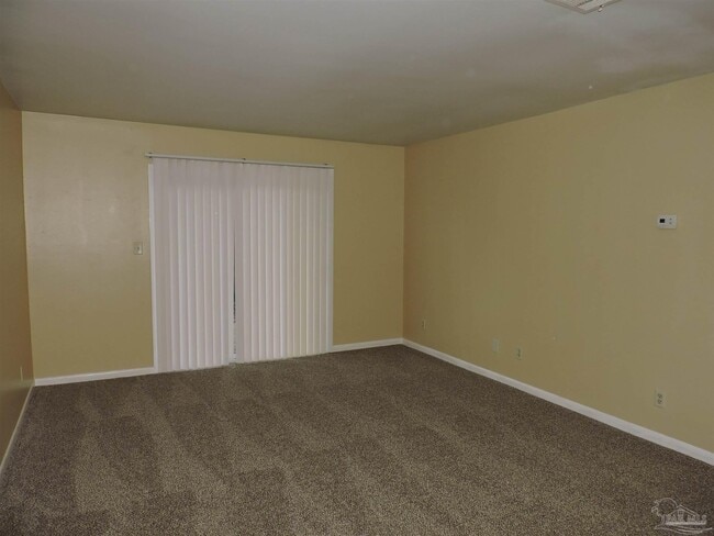 Building Photo - 130 E 9 Mile Rd