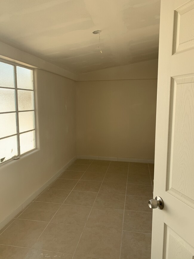 Building Photo - 4plex