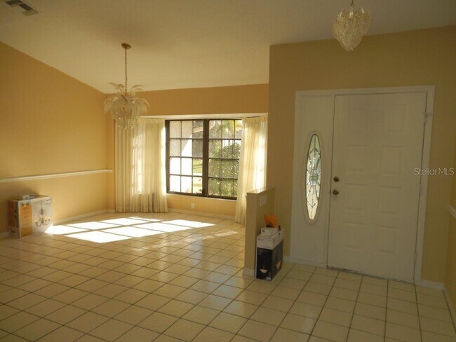 Building Photo - 1018 San Mateo Dr