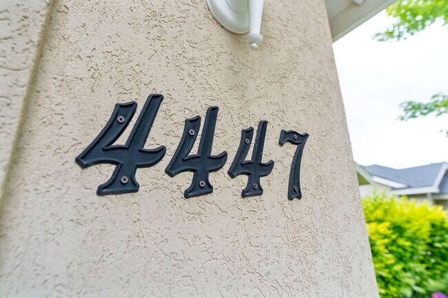 Foto del edificio - 4447 N Heritage View Ave