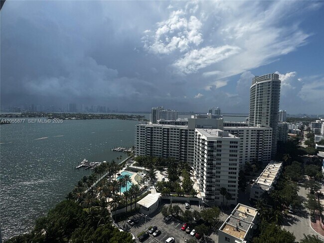 Foto del edificio - 1330 West Ave